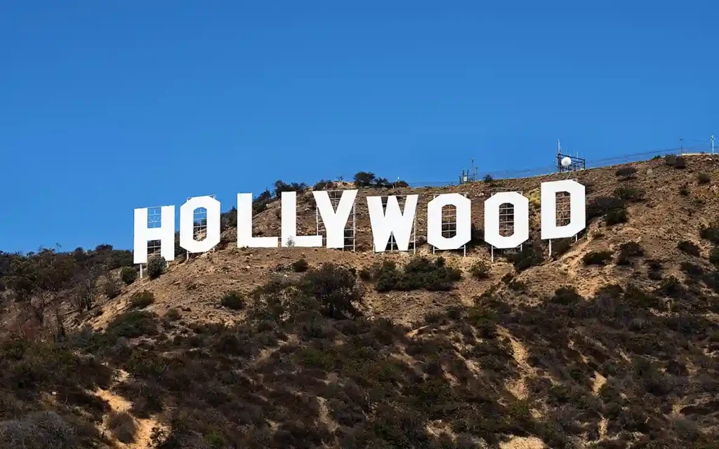 Menjelajahi Hollywood Sign