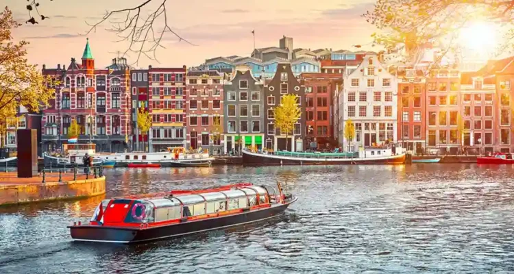 Wisata di Belanda: Jelajahi Negeri Kincir Angin yang Memikat Dunia