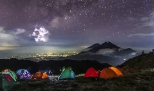 Bromo Midnight Hiking 2025: Pengalaman Langit Penuh Bintang