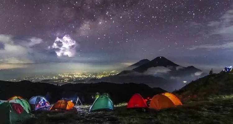 Bromo Midnight Hiking 2025: Pengalaman Langit Penuh Bintang