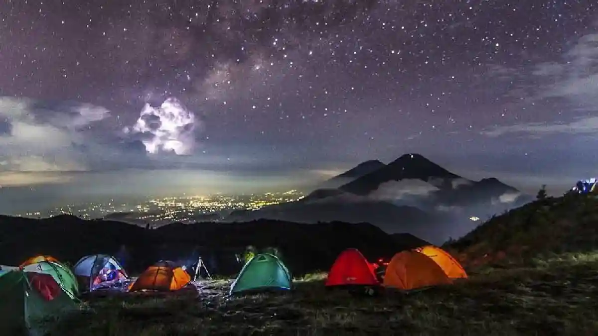 Bromo Midnight Hiking 2025: Pengalaman Langit Penuh Bintang