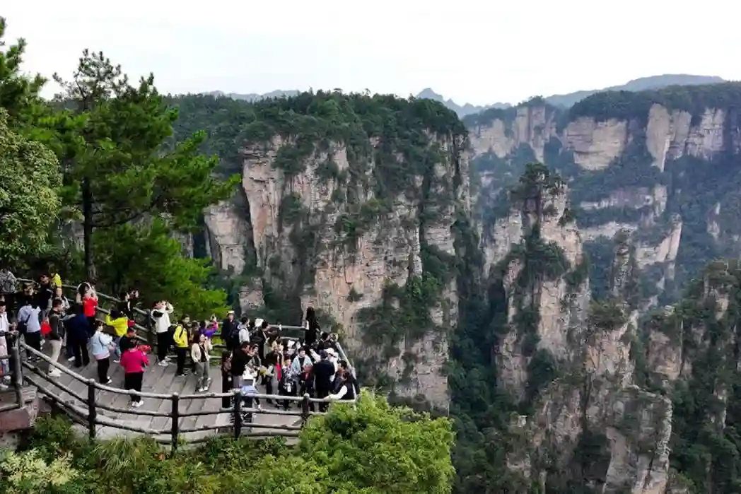 Zhangjiajie National Park 2025: Dunia Avatar yang Semakin Canggih