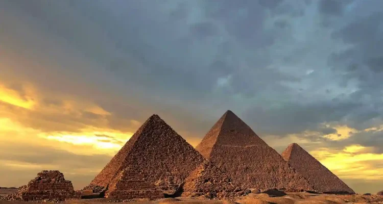 Piramida Giza Mesir, Warisan Peradaban Dunia yang Tak Pernah Kehilangan Pesona