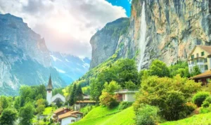 Lauterbrunnen Staubbach Falls, Air Terjun Ikonik Swiss yang Memikat Dunia