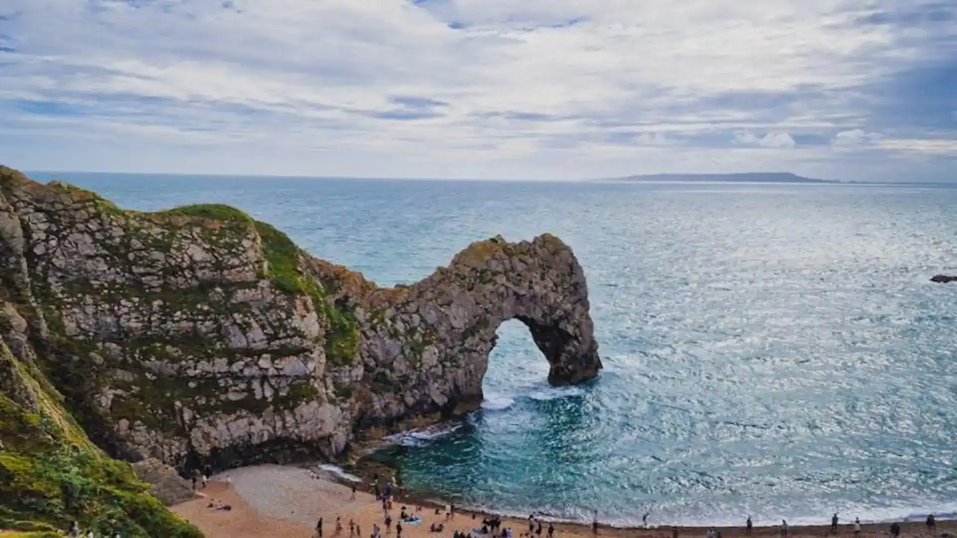 Liburan Alam di Jurassic Coast, Pantai Warisan Dunia Inggris yang Sarat Jejak Purba