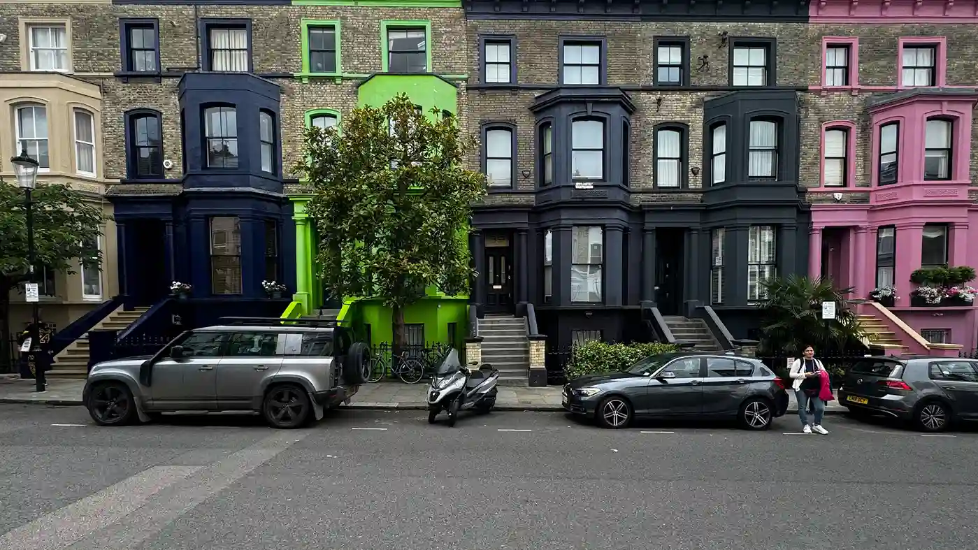 Menjelajahi Notting Hill, Kawasan Warna Warni London yang Selalu Mengundang Langkah