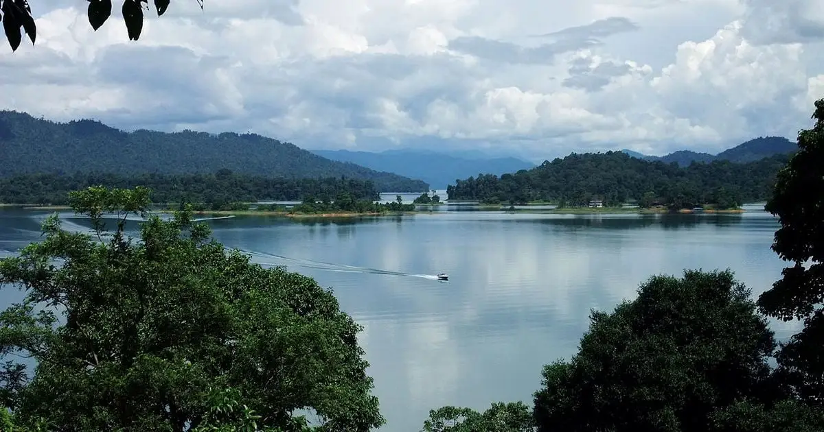Danau di Malaysia yang Memikat, Dari Tasik Legenda sampai Surga Air di Tengah Hutan