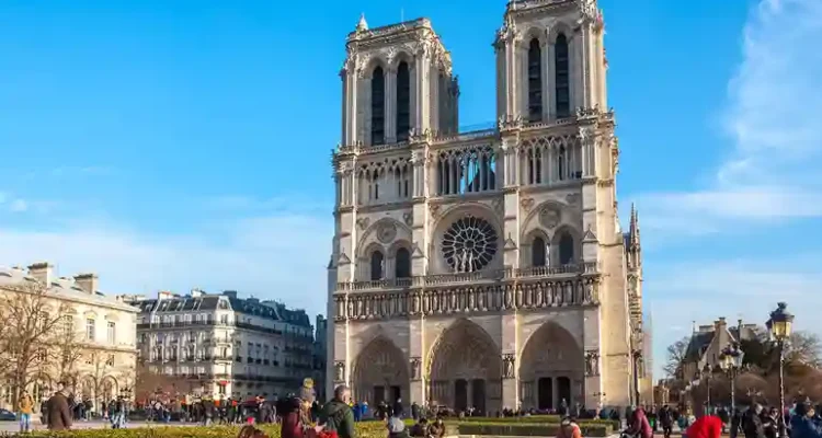 Notre Dame Paris, Jam Kunjung Terbaru dan Hal Menarik yang Bisa Dilihat
